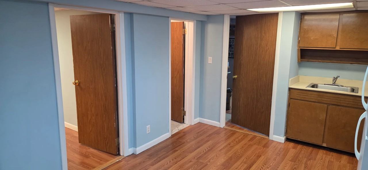 2393 Henry St - Photo 4 of 5