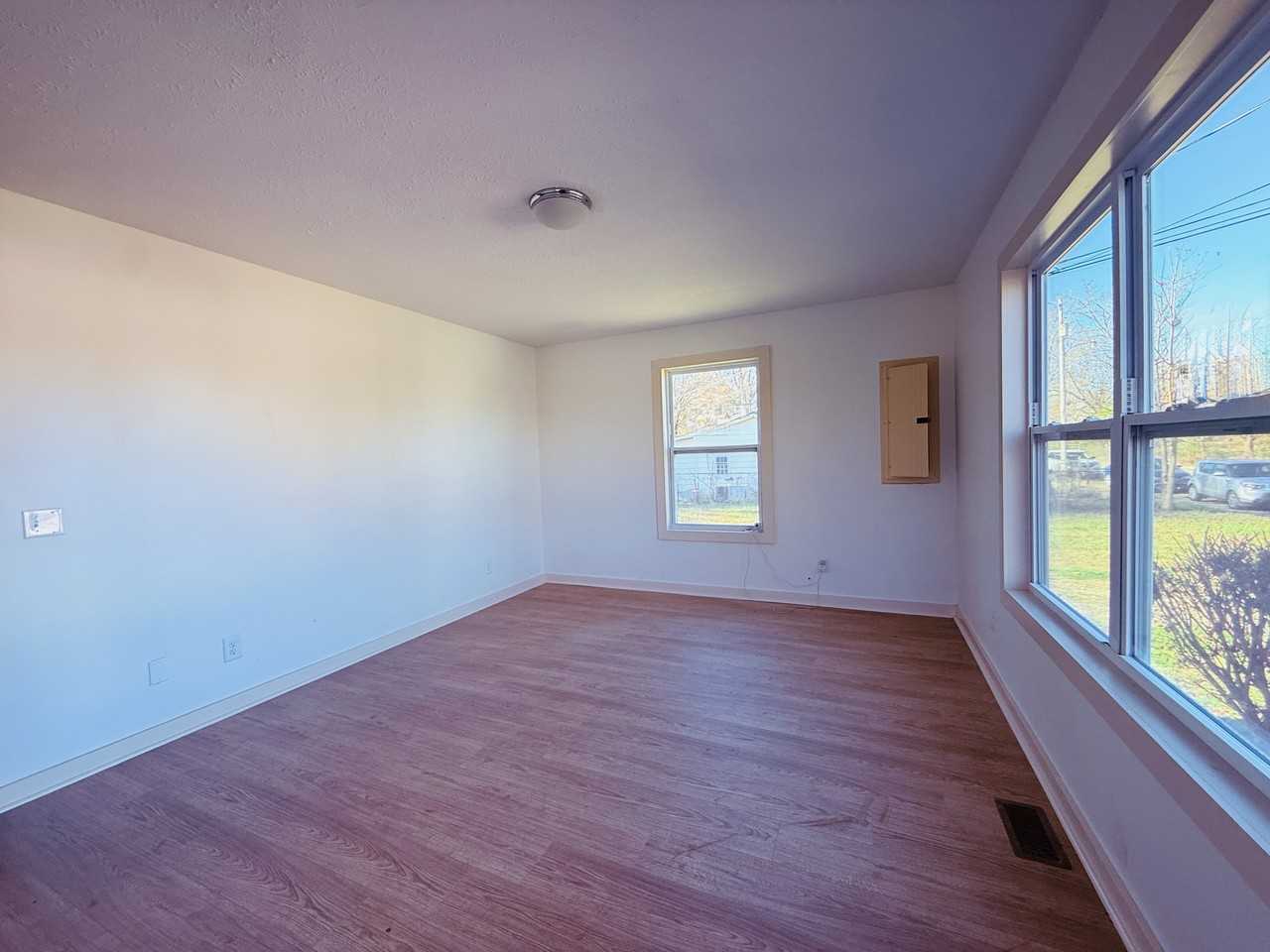 134 Kenmore Ave #NA - Photo 3 of 14