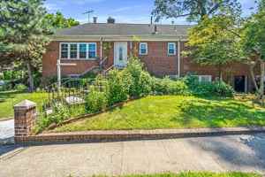 featured image of 8702 188th St #NA