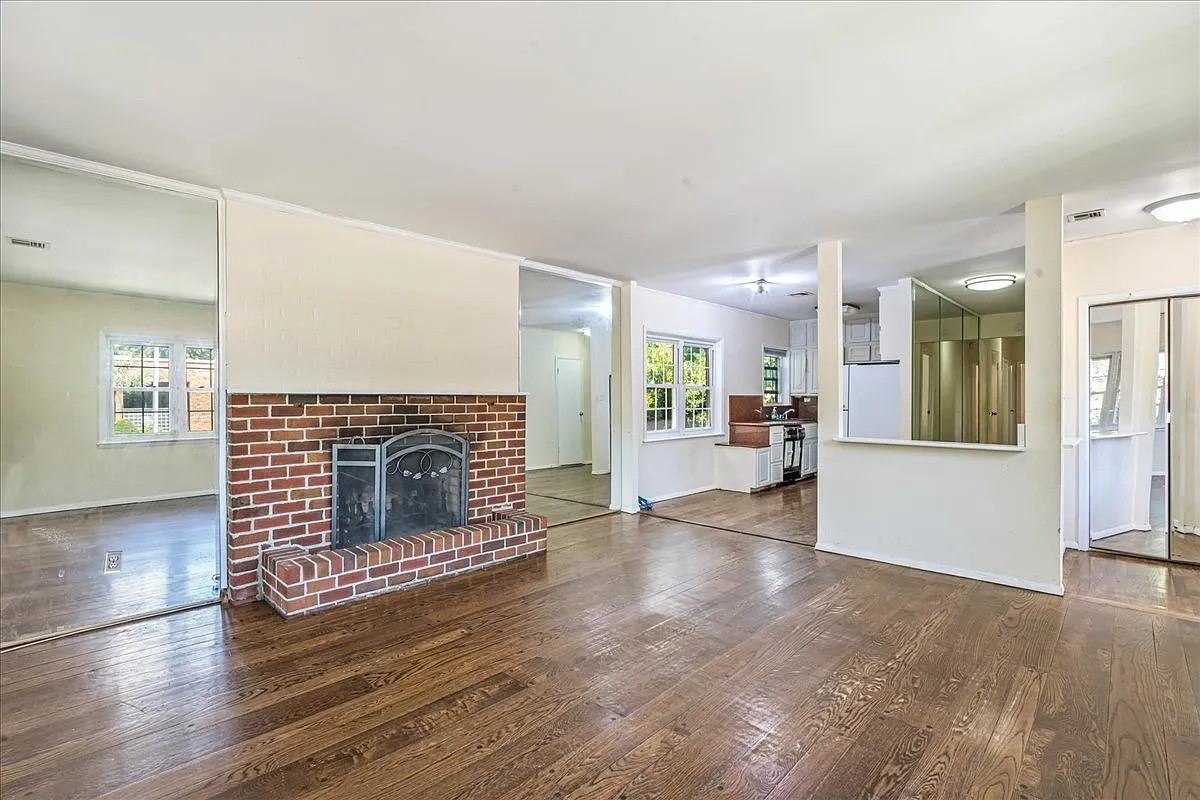 8702 188th St #NA - Photo 4 of 21