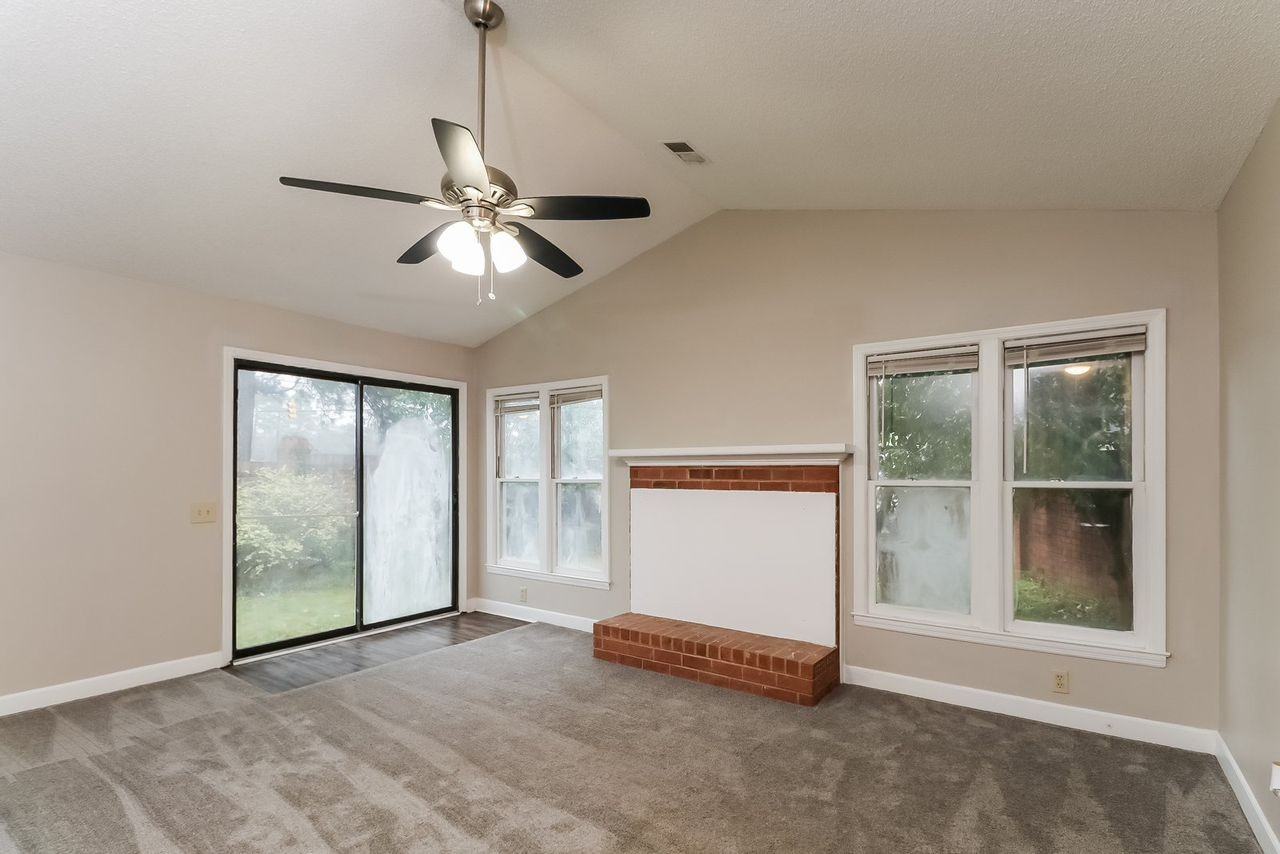 122 Village Walk #NA - Photo 2 of 8