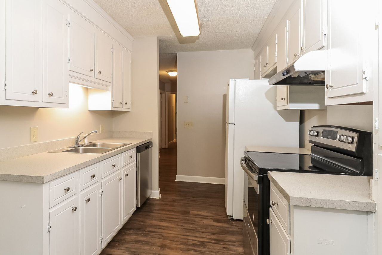 122 Village Walk #NA - Photo 3 of 8