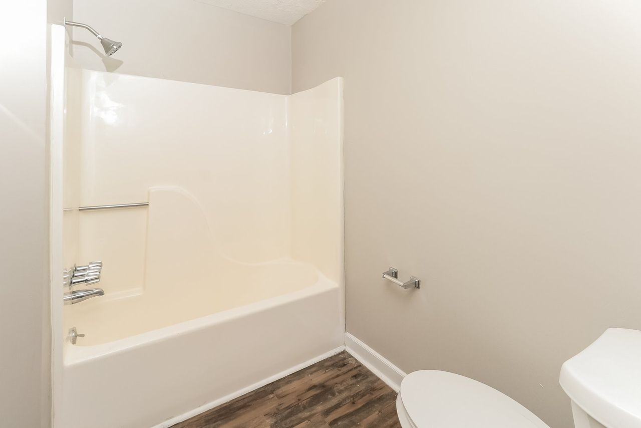 122 Village Walk #NA - Photo 6 of 8