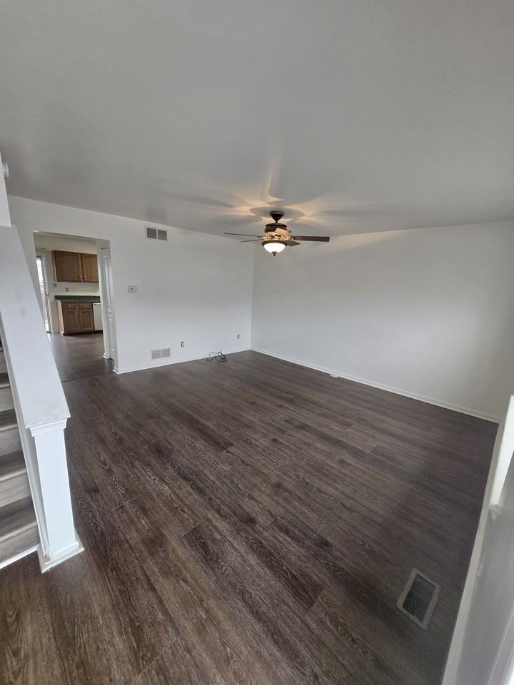 511 Sally Ln #511 - Photo 2 of 8