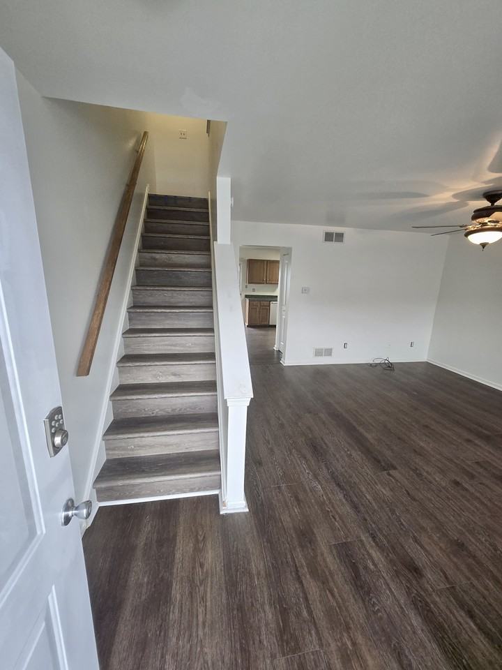 511 Sally Ln #511 - Photo 3 of 8