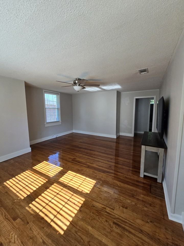 19 Poplar St Ne #NA - Photo 3 of 14