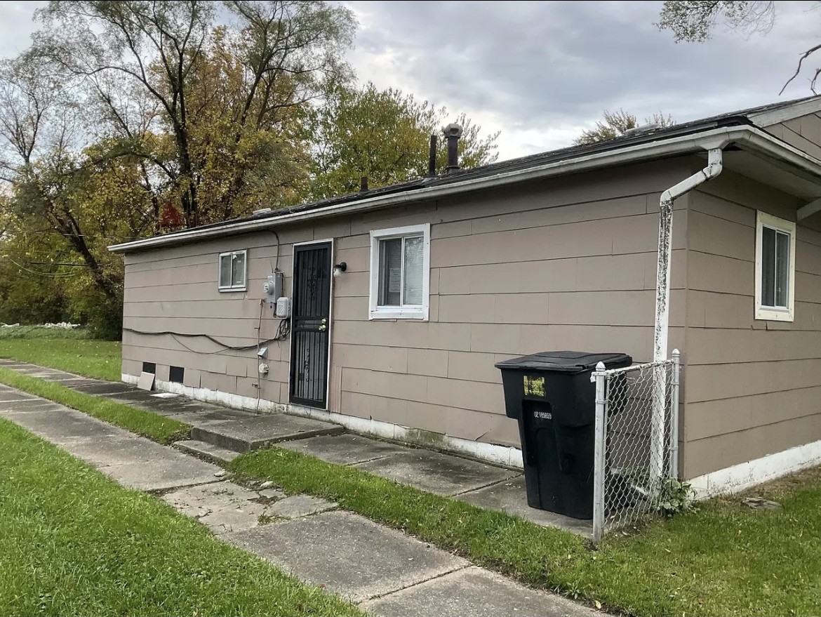 14258 Plainview Ave #NA - Photo 4 of 11