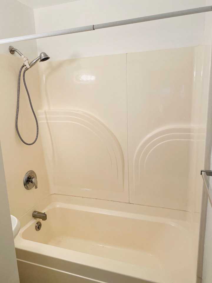 1226 Taylor Ave N #3 - Photo 2 of 11