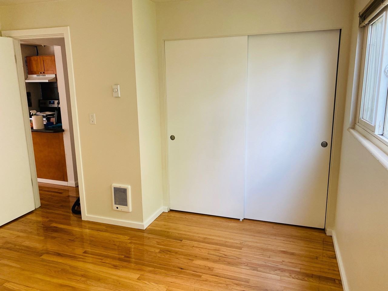 1226 Taylor Ave N #3 - Photo 5 of 11