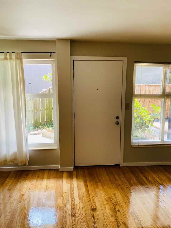 1226 Taylor Ave N #3 - Photo 7 of 11
