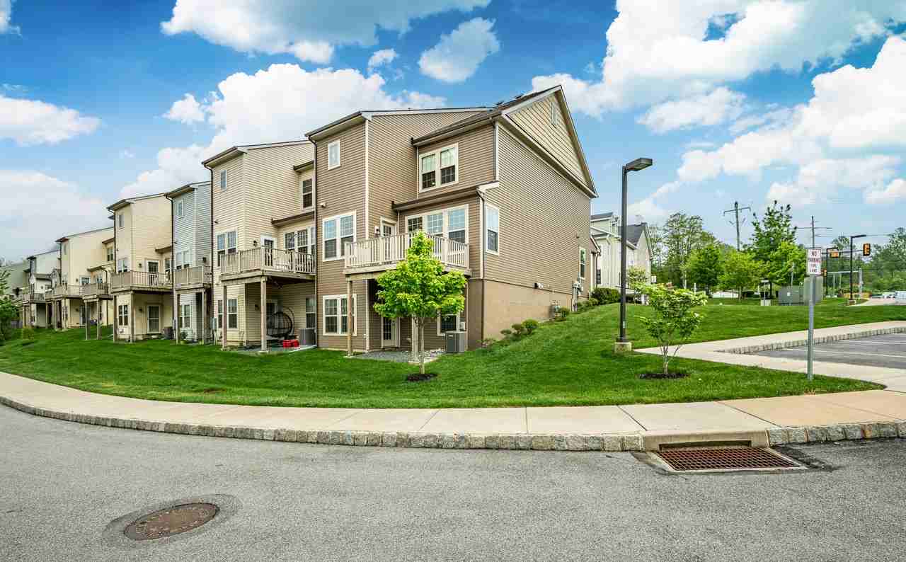 2 Eagle Ln #2 - Photo 7 of 49