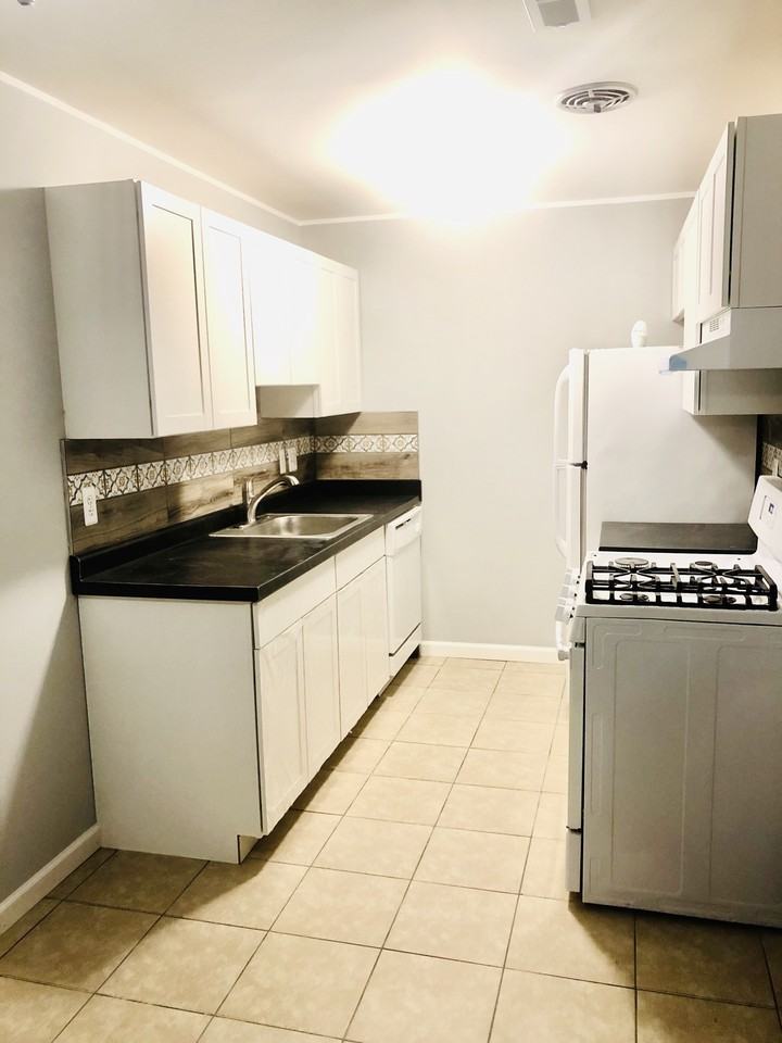 17010 Clinton River Rd #168C - Photo 5 of 15