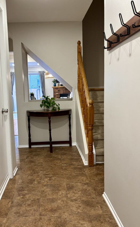 6353 Mary Jane Crescent - Photo 3 of 14