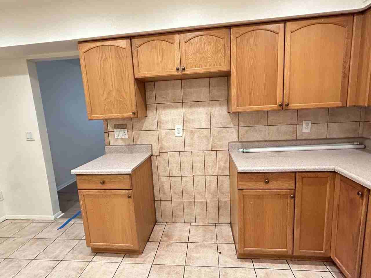 7728 W Reade Ave - Photo 6 of 21