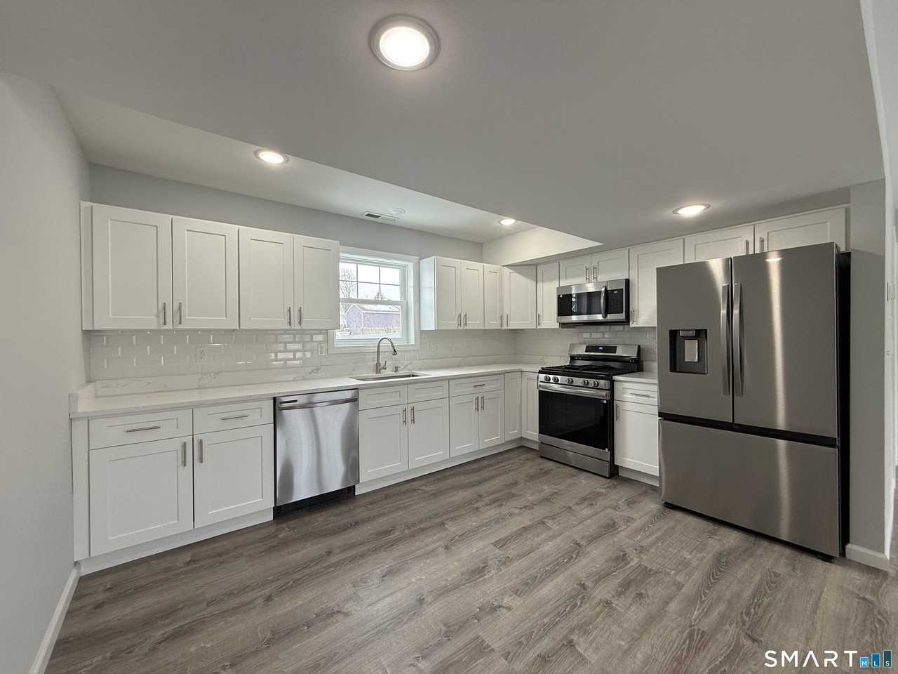 96 Collis St - Photo 2 of 13