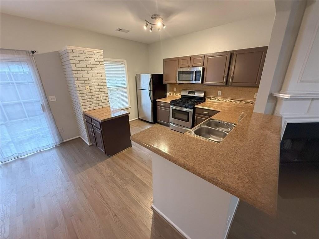 1210 Kilmington Ct - Photo 3 of 34