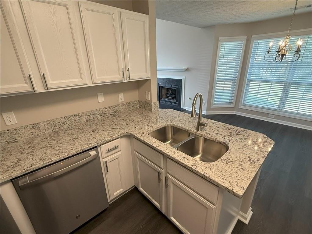 13341 Harpley Ct - Photo 5 of 33