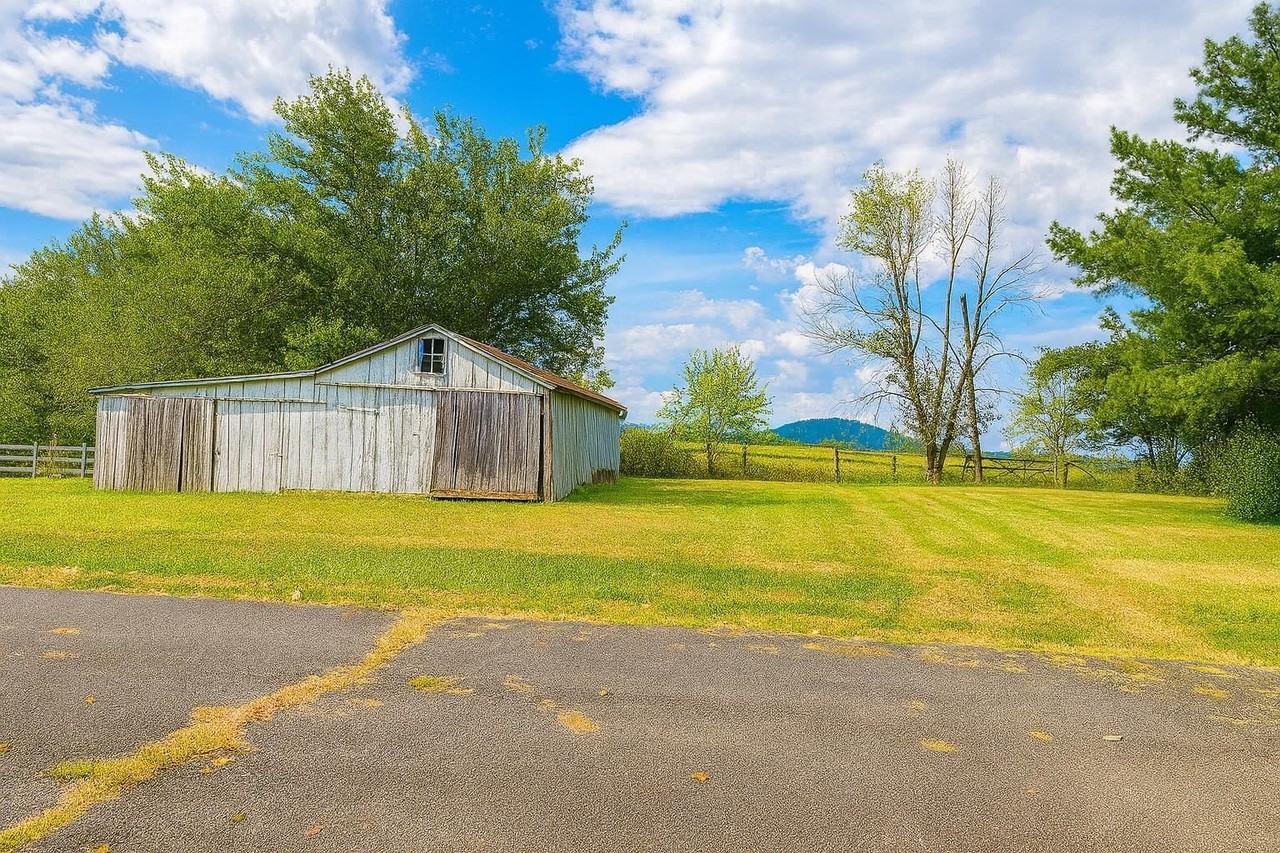 3039 John Wayland Hwy - Photo 7 of 32