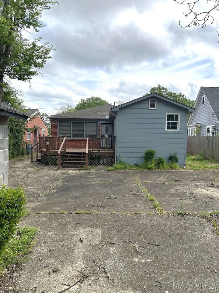 3616 Gaston Ave - Photo 2 of 24