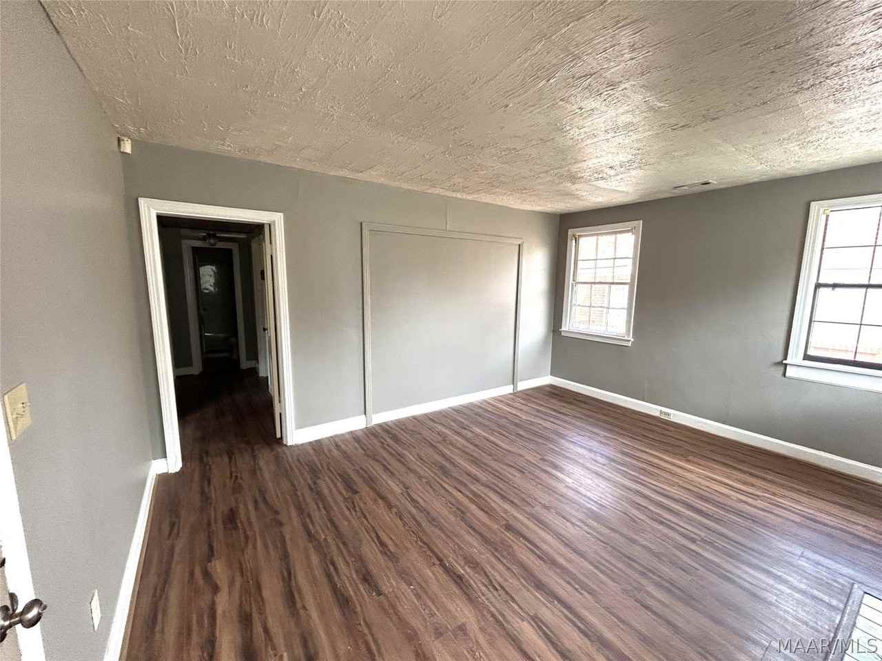 3616 Gaston Ave - Photo 5 of 24