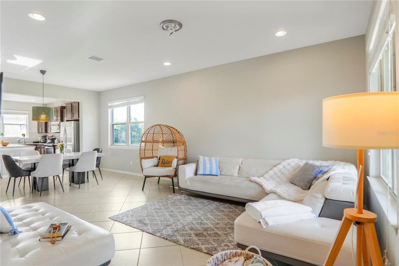 7245 Half Moon Lake Dr - Photo 4 of 50