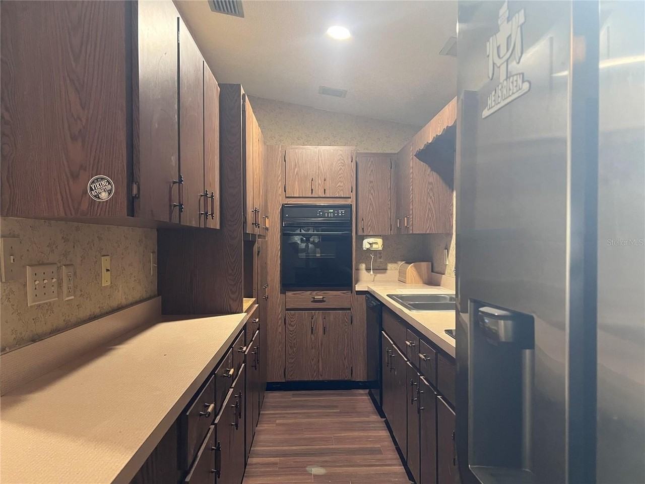 727 Wyoming Ave - Photo 6 of 22