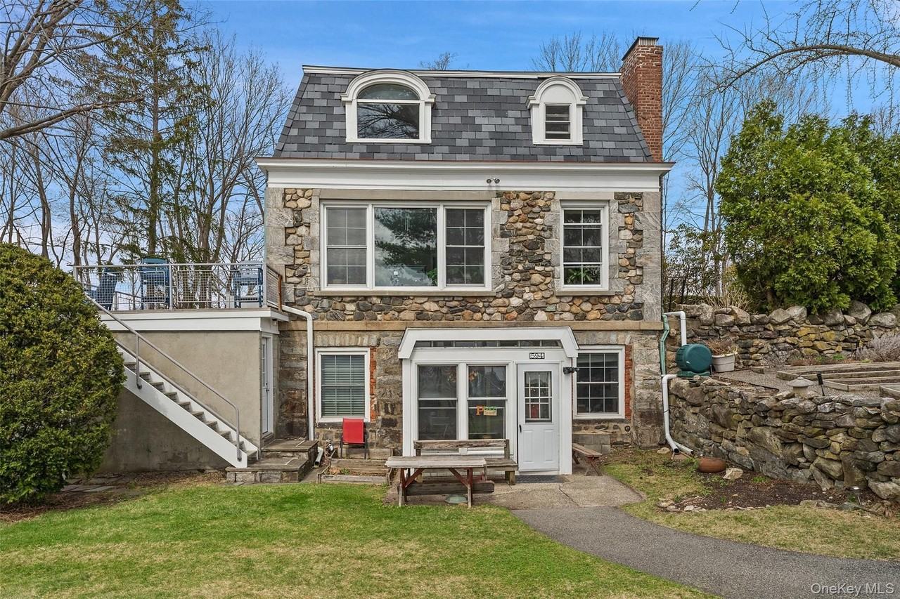 598 N Lake Blvd - Photo 3 of 39