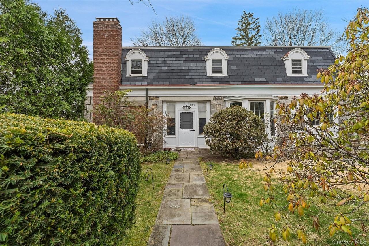 598 N Lake Blvd - Photo 5 of 39