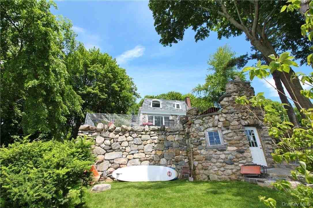 598 N Lake Blvd - Photo 6 of 39