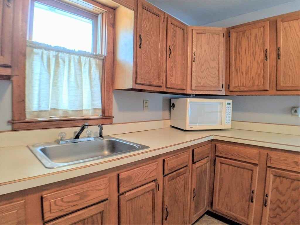 62 Main St Apt 2nd - Photo 4 of 19