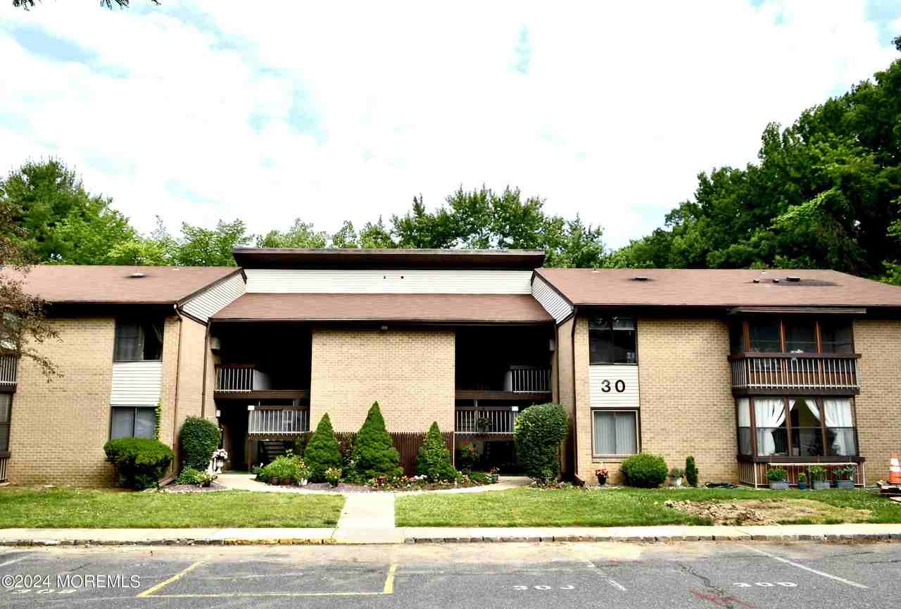 30 Meadow Green Cir Unit G - Photo 2 of 21