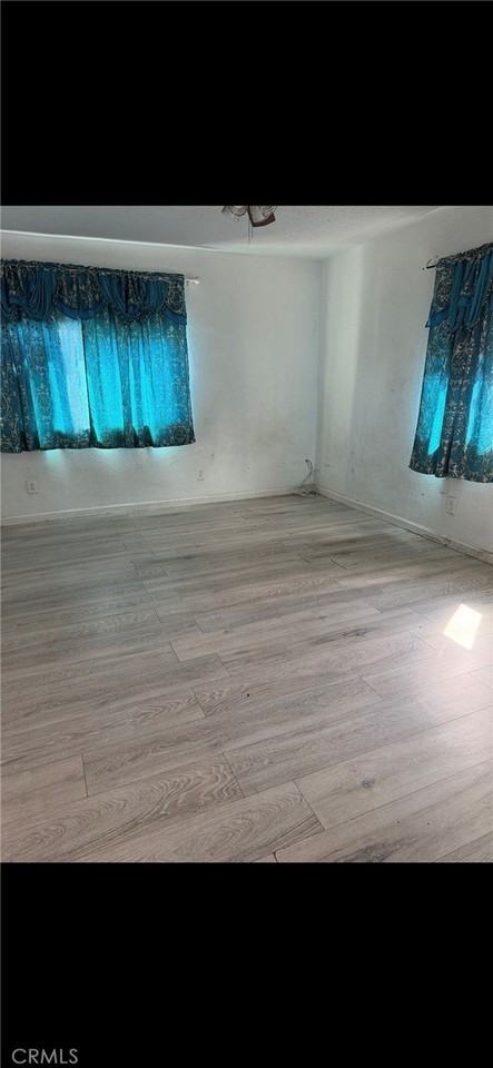 210 W Lugonia Ave - Photo 2 of 5