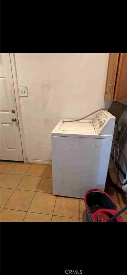 210 W Lugonia Ave - Photo 3 of 5