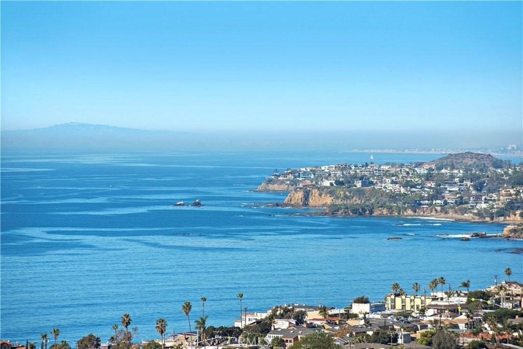 2173 Crestview Dr - Photo 4 of 25