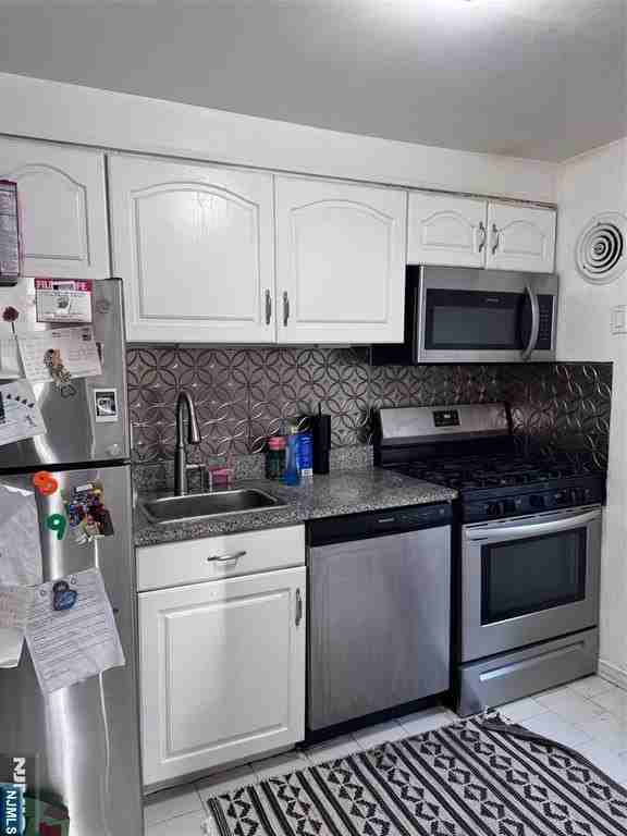 2197 Center Ave - Photo 7 of 18