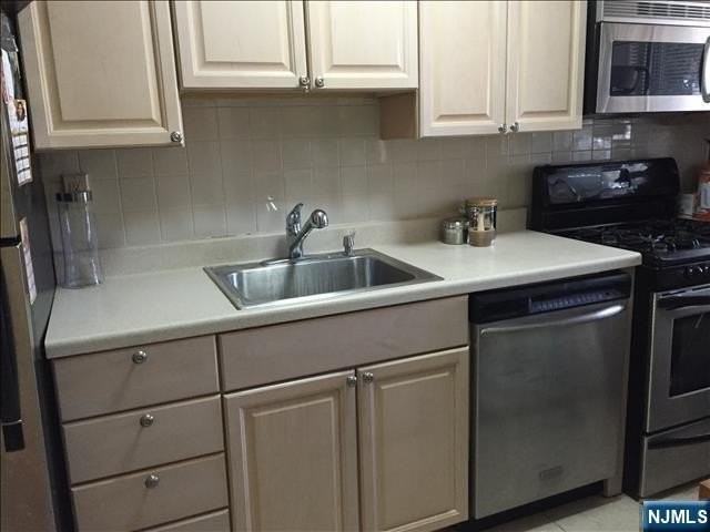 237 Johnson Ave Apt P1 - Photo 4 of 5