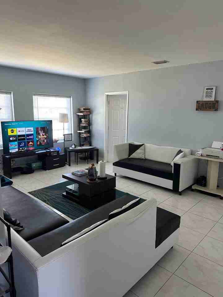 Nw 82nd St - Photo 2 of 40