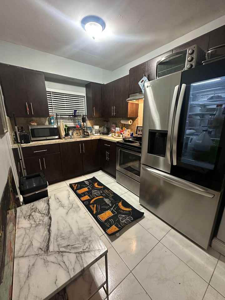 Nw 82nd St - Photo 7 of 40