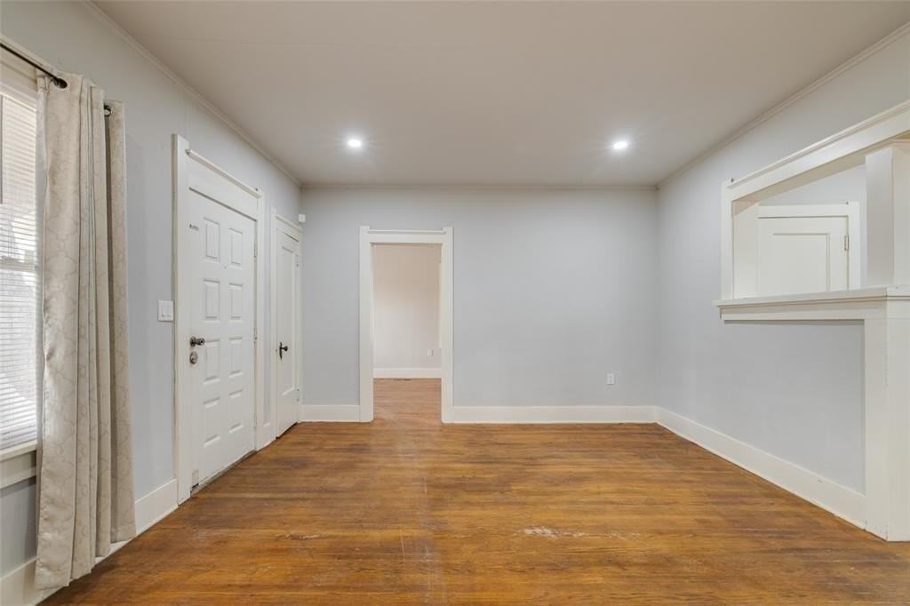 726 Nw 24th St - Photo 7 of 36