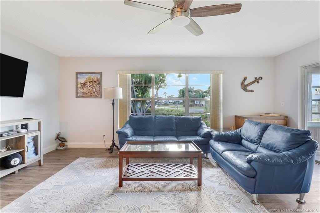 211 Manatee Ln #D - Photo 7 of 18