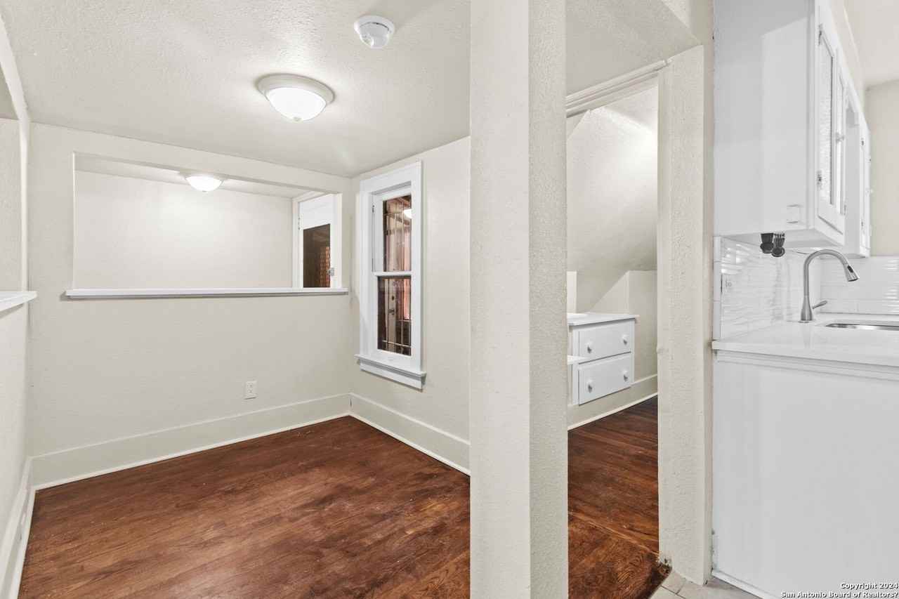 1618 W Kings Hwy #1620-1 - Photo 7 of 17