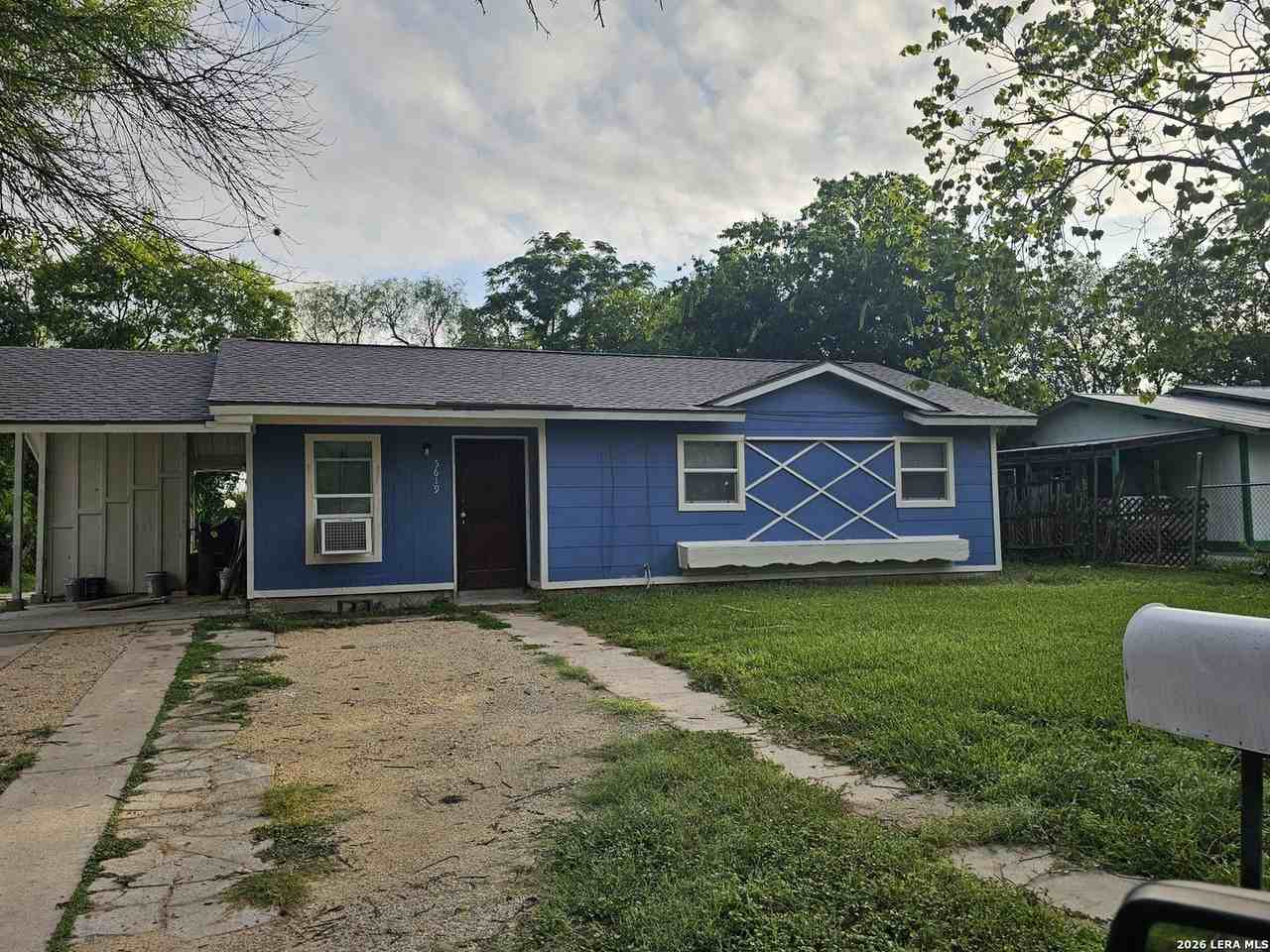 5619 Stonybrook Dr - Photo 2 of 11