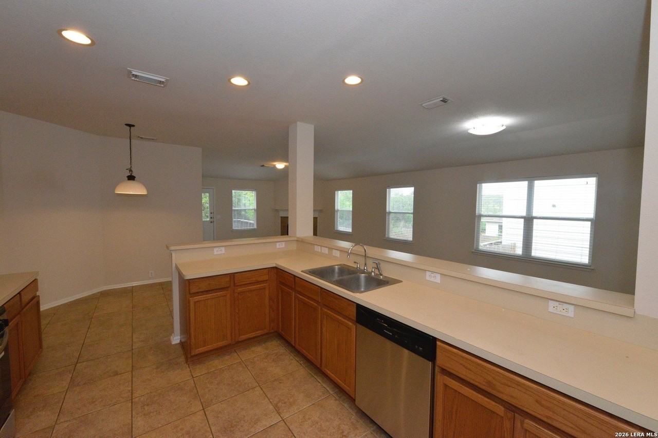 15746 Cotton Tail Ln - Photo 2 of 22