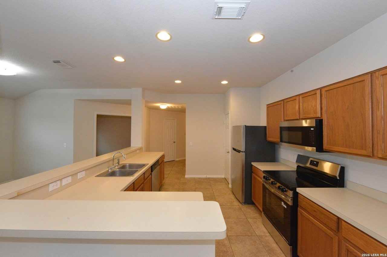 15746 Cotton Tail Ln - Photo 3 of 22