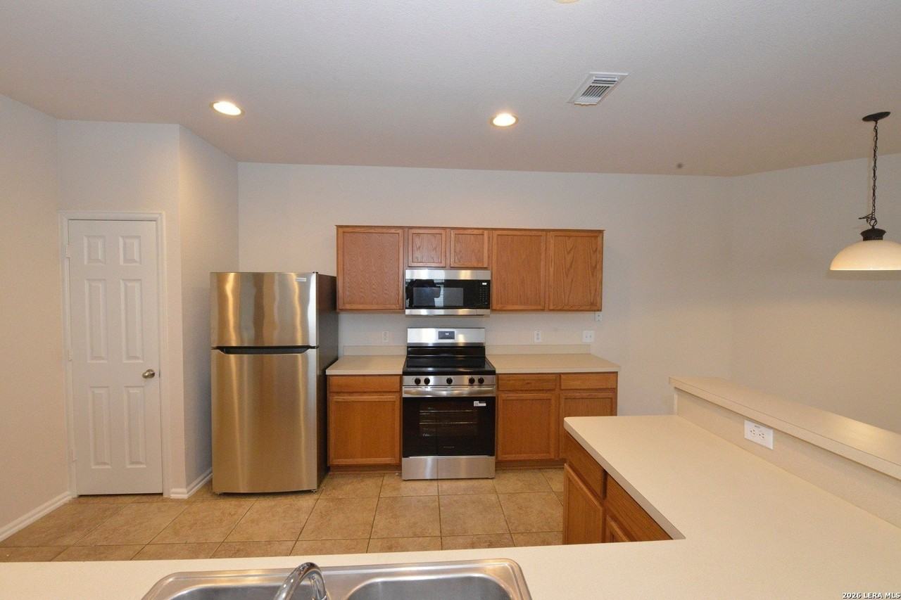 15746 Cotton Tail Ln - Photo 5 of 22