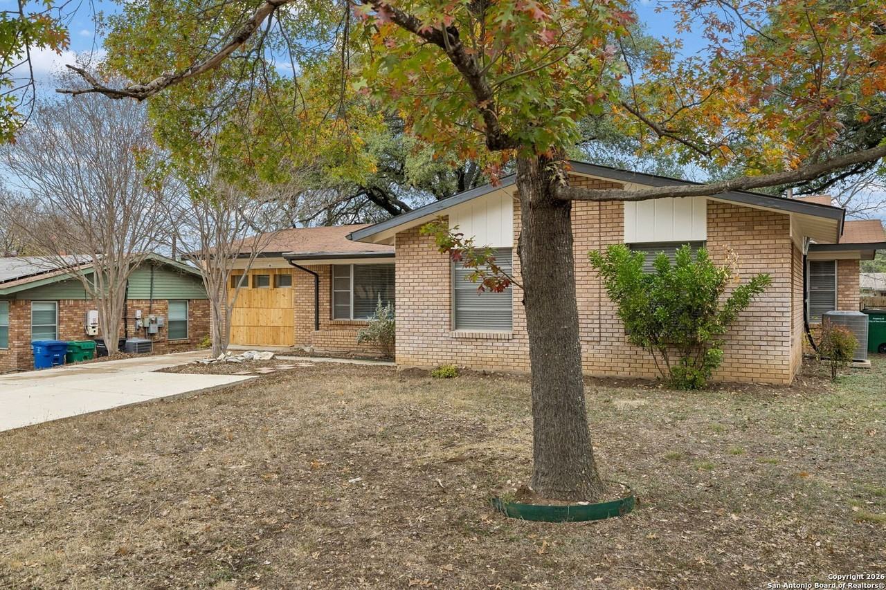 4627 Allegheny Dr - Photo 4 of 40