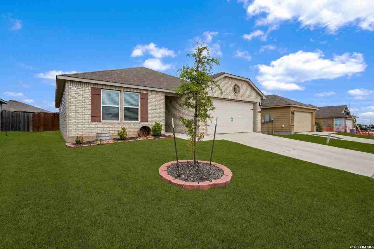 3408 Canyon Rdg - Photo 3 of 28