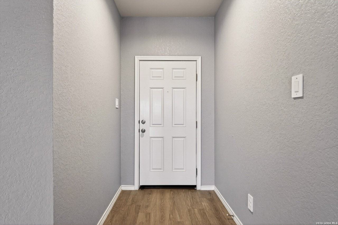 3408 Canyon Rdg - Photo 5 of 28