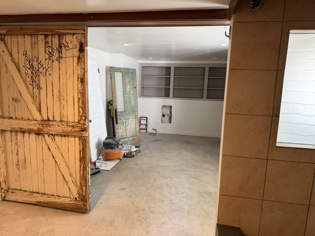 553 E St #BS - Photo 7 of 14