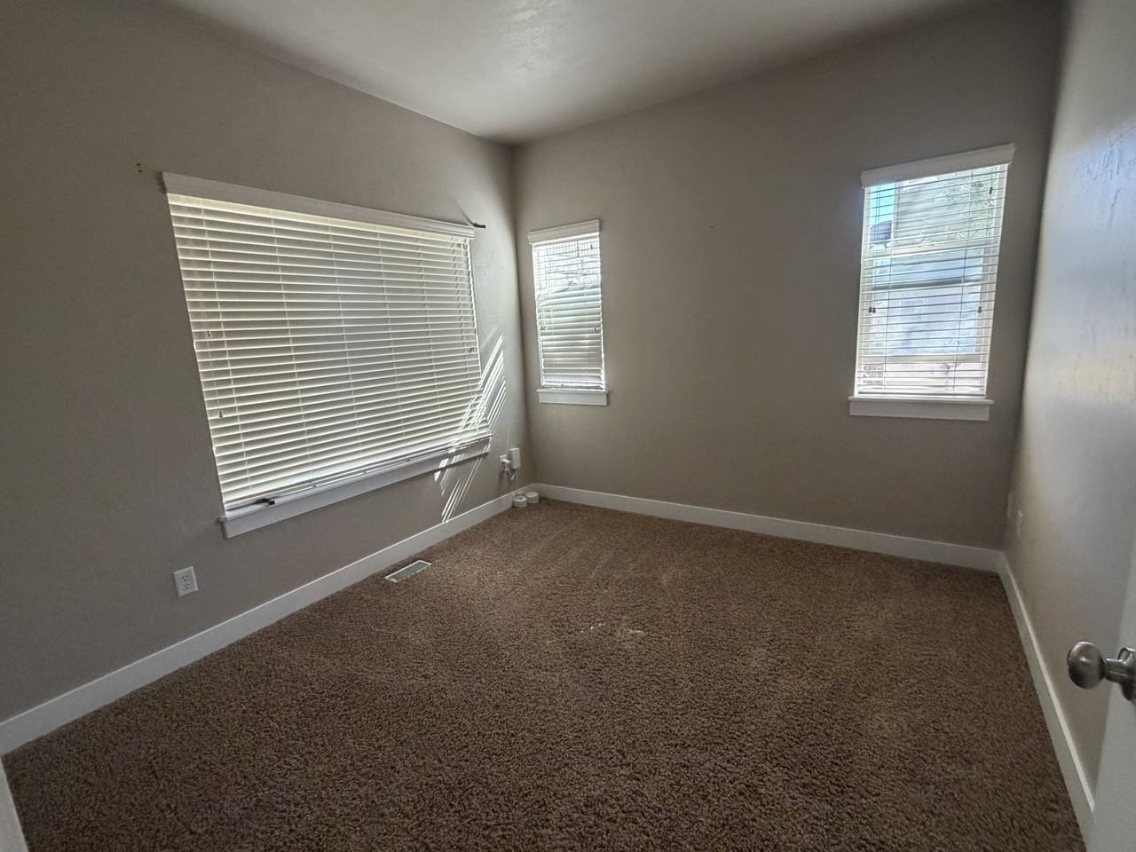 9035 S Quarry Stone Way - Photo 6 of 11